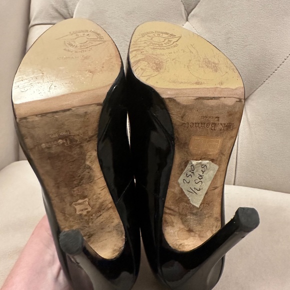 LK Bennett Sledge Black Patent Leather Heels LK Bennett Sledge Pumps sz 39 - Picture 4 of 5